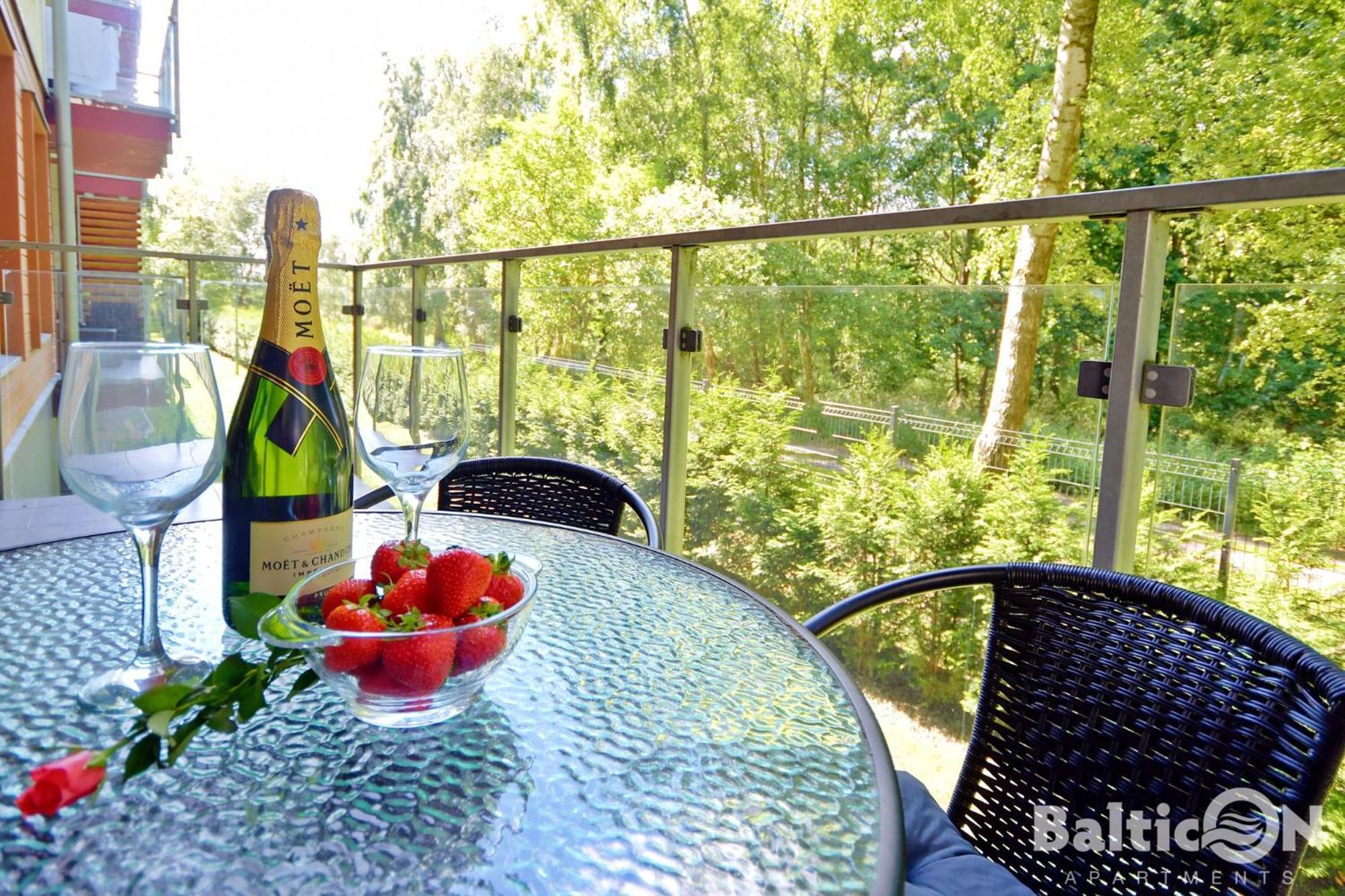 Apartamenty Balticon Polanki - Sauna, Fitness Inclusive - Basen Latem, Pool Im Sommer Kołobrzeg Quarto foto